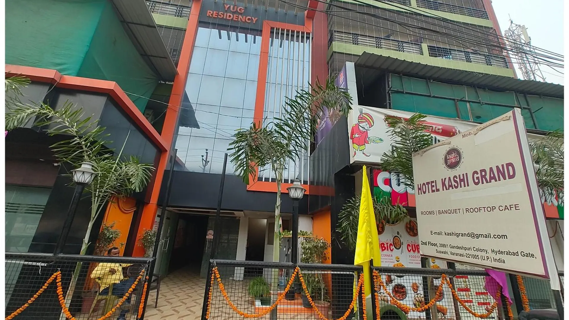 ****  !!Varanasi Hotel 
