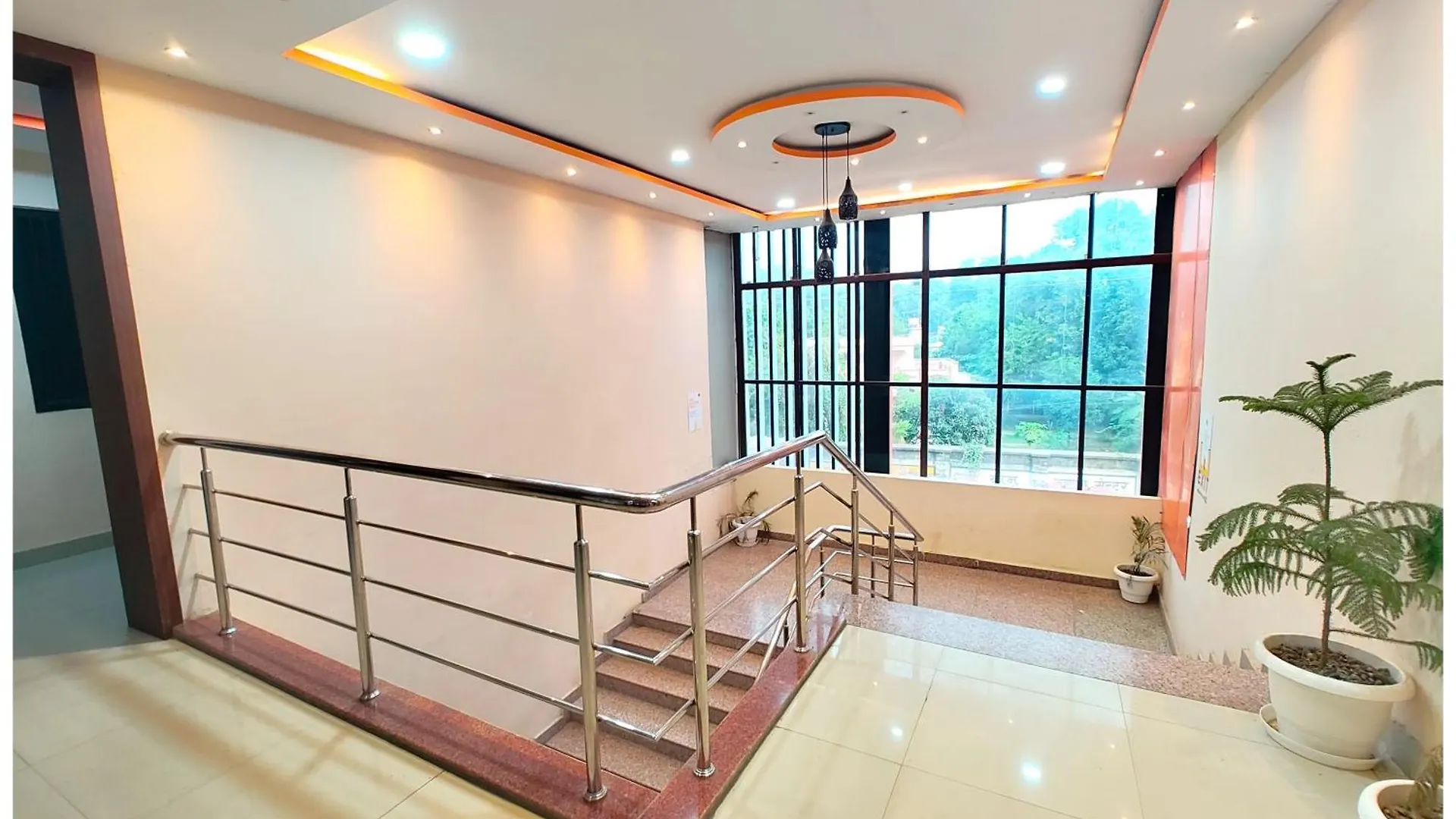 !!Varanasi Hotel 