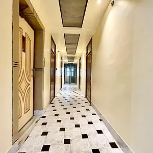Hotel Shivam ! होटल शिवम హోటల్ శివం ஹோட்டல் சிவம் Foreigner's Choice ! Fully Air-conditioned With Lift & Parking Availability, Near Kashi Vishwanath Temple, And Ganga Ghat, Best In 2, Varanasi